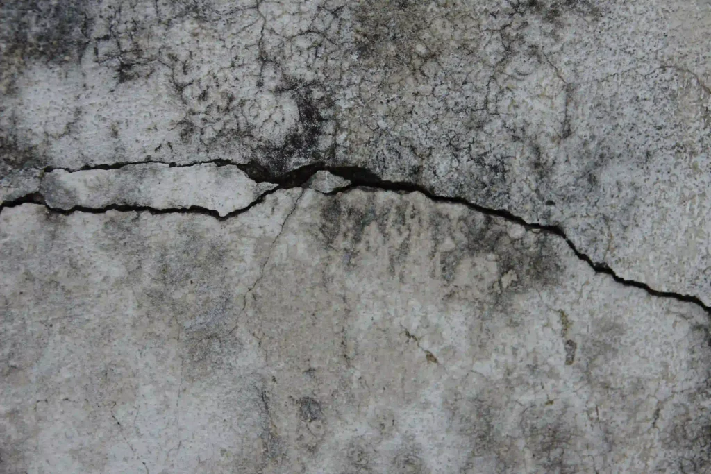 cracked-mortar